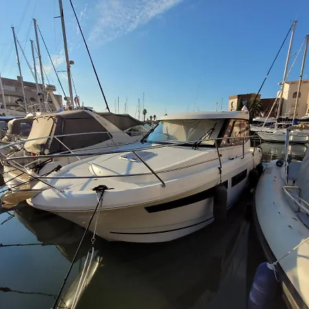 Bella Storia Botel Menton